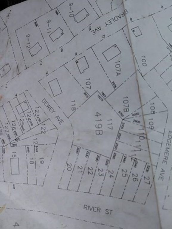 117 Dewey Ave, Haverhill, MA 01832