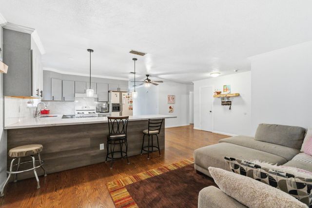 204 W Cesar Chavez, Fresno, CA 93706