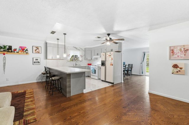 204 W Cesar Chavez, Fresno, CA 93706