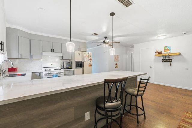 204 W Cesar Chavez, Fresno, CA 93706