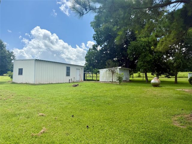 2433 County Road 409, Navasota, TX 77868