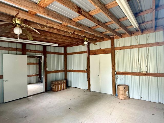 2433 County Road 409, Navasota, TX 77868