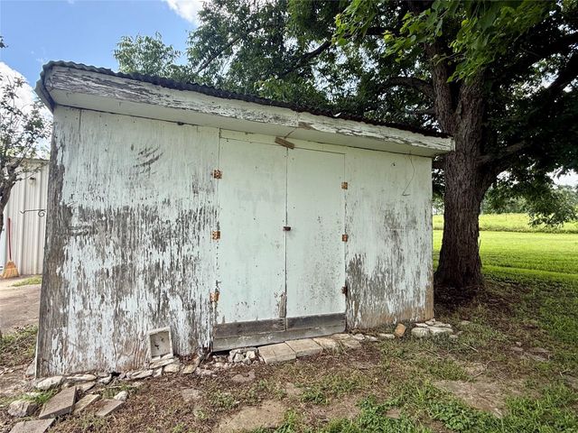 2433 County Road 409, Navasota, TX 77868