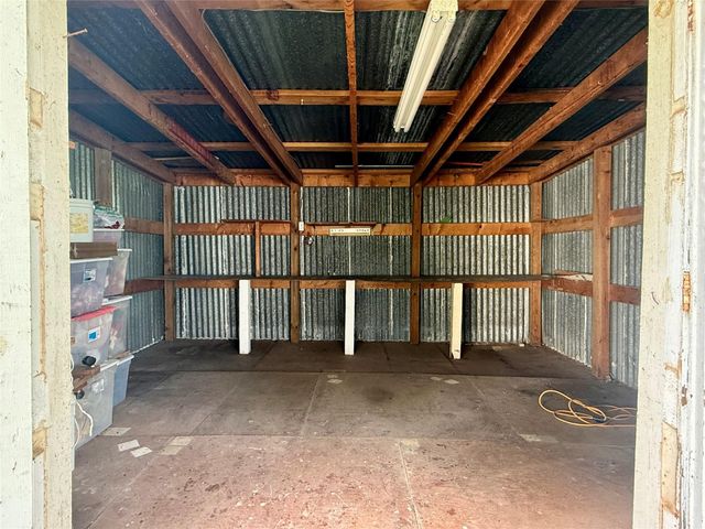 2433 County Road 409, Navasota, TX 77868