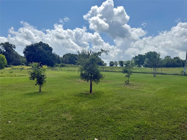 2433 County Road 409, Navasota, TX 77868
