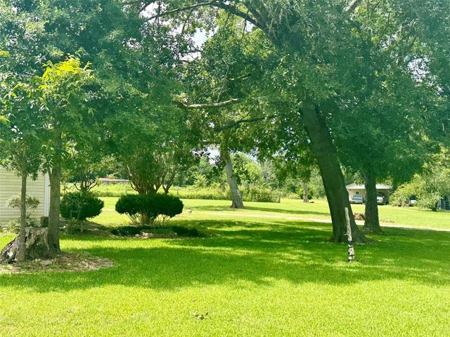2433 County Road 409, Navasota, TX 77868