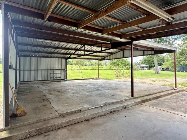 2433 County Road 409, Navasota, TX 77868