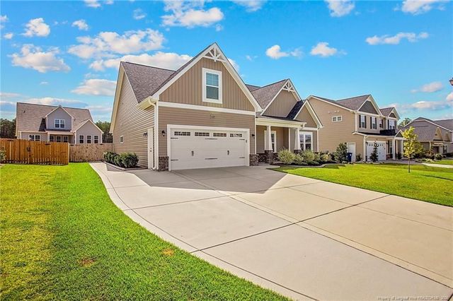 620 Stonebriar Avenue, Raeford, NC 28376