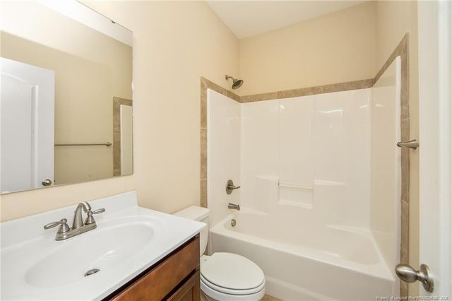 620 Stonebriar Avenue, Raeford, NC 28376