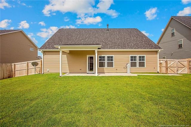 620 Stonebriar Avenue, Raeford, NC 28376