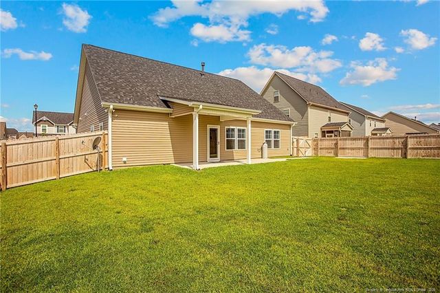 620 Stonebriar Avenue, Raeford, NC 28376