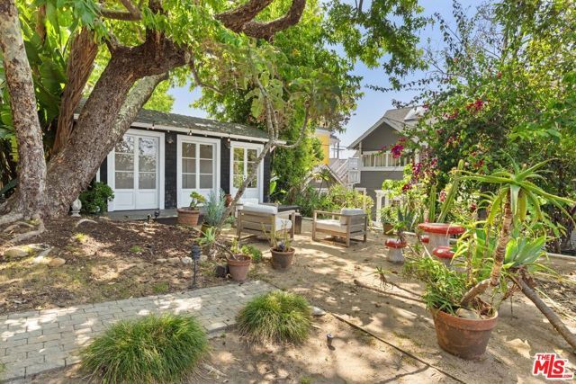 2139 Elsinore Street, Los Angeles, CA 90026
