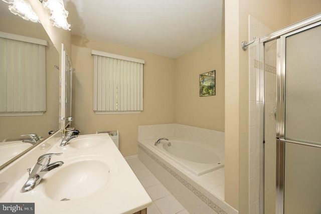 750 WESTMINSTER DR N, Southampton, NJ 08088