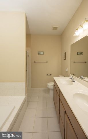 750 WESTMINSTER DR N, Southampton, NJ 08088