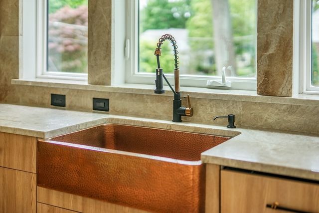 2 Atherton Rd, Winchester, MA 01890