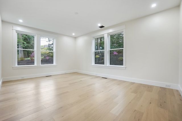 2 Atherton Rd, Winchester, MA 01890