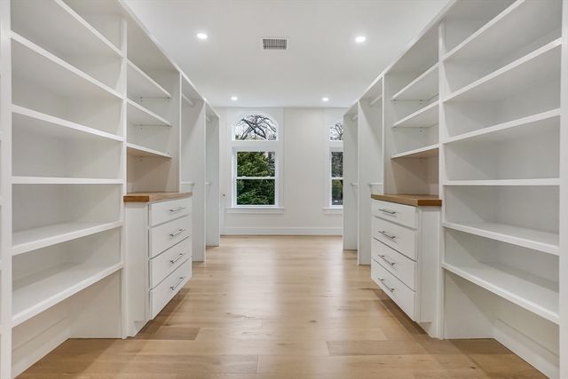 2 Atherton Rd, Winchester, MA 01890