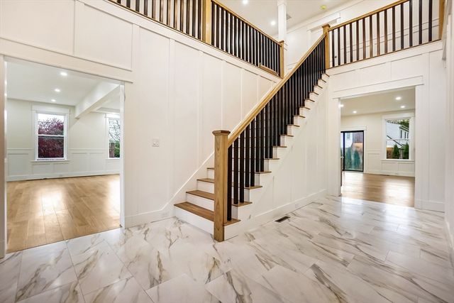 2 Atherton Rd, Winchester, MA 01890