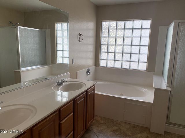 33175 N Slate Creek Drive, San Tan Valley, AZ 85143