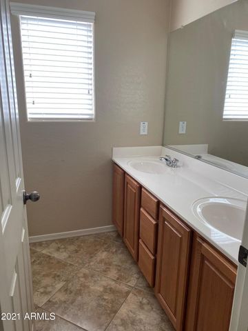 33175 N Slate Creek Drive, San Tan Valley, AZ 85143