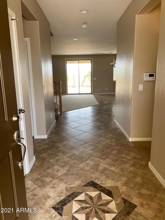 33175 N Slate Creek Drive, San Tan Valley, AZ 85143