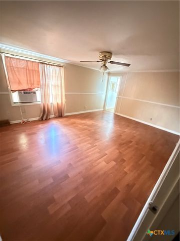 1404 N Wheeler, Victoria, TX 77901