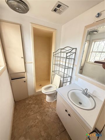 1404 N Wheeler, Victoria, TX 77901