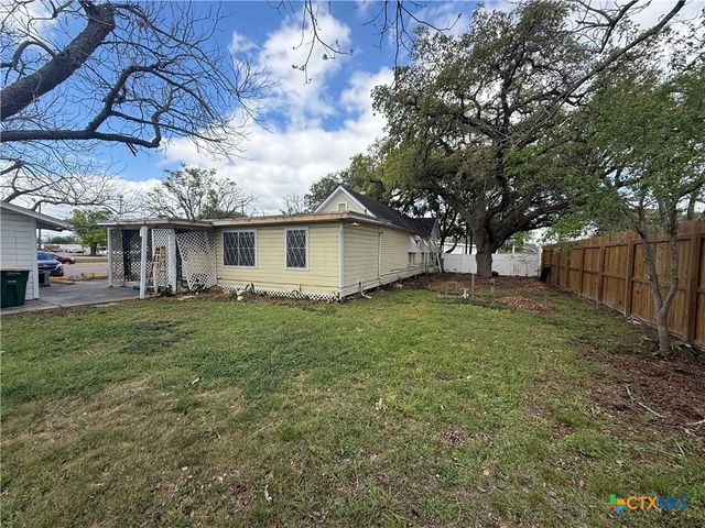 1404 N Wheeler, Victoria, TX 77901
