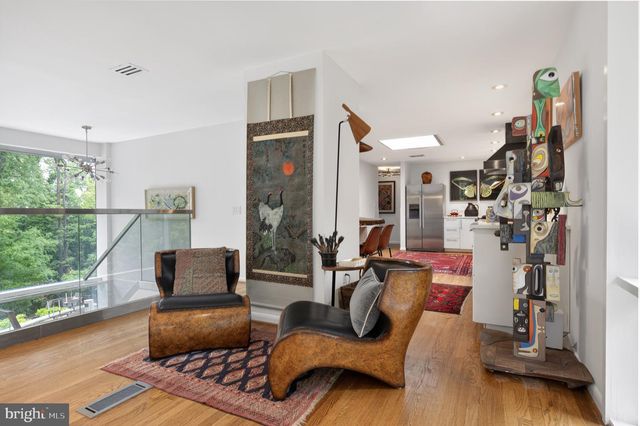 1927 MARTHAS RD, Alexandria, VA 22307
