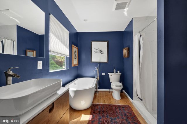 1927 MARTHAS RD, Alexandria, VA 22307