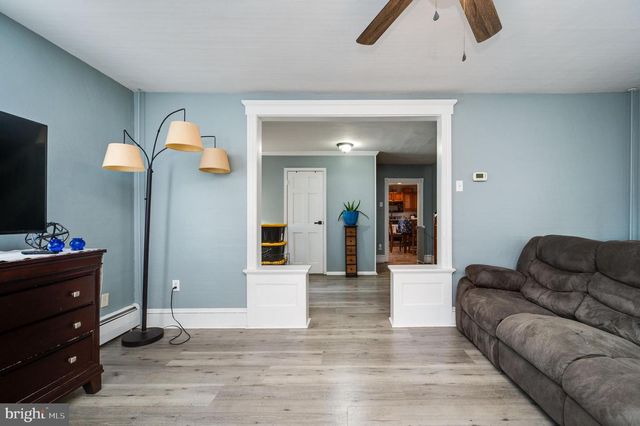 7 FAIRVIEW ST, Pine Grove, PA 17963
