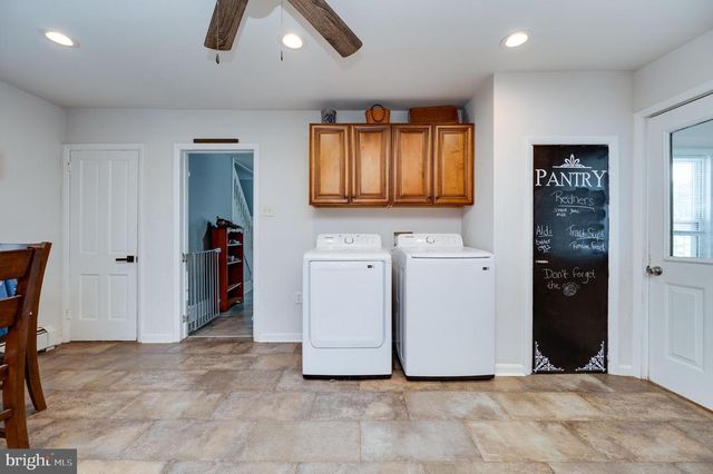 7 FAIRVIEW ST, Pine Grove, PA 17963