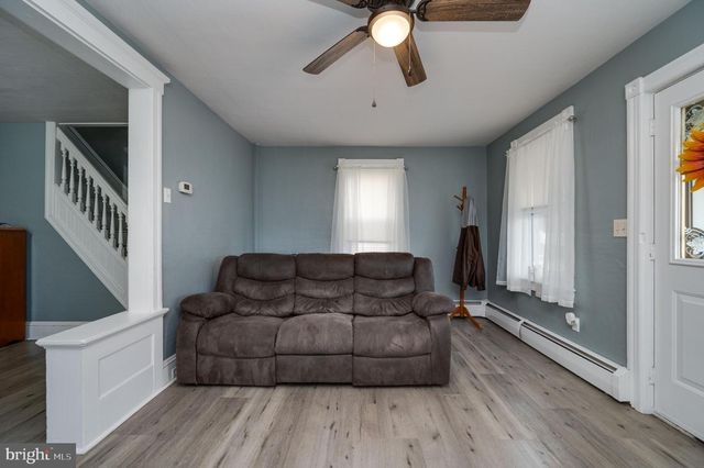 7 FAIRVIEW ST, Pine Grove, PA 17963