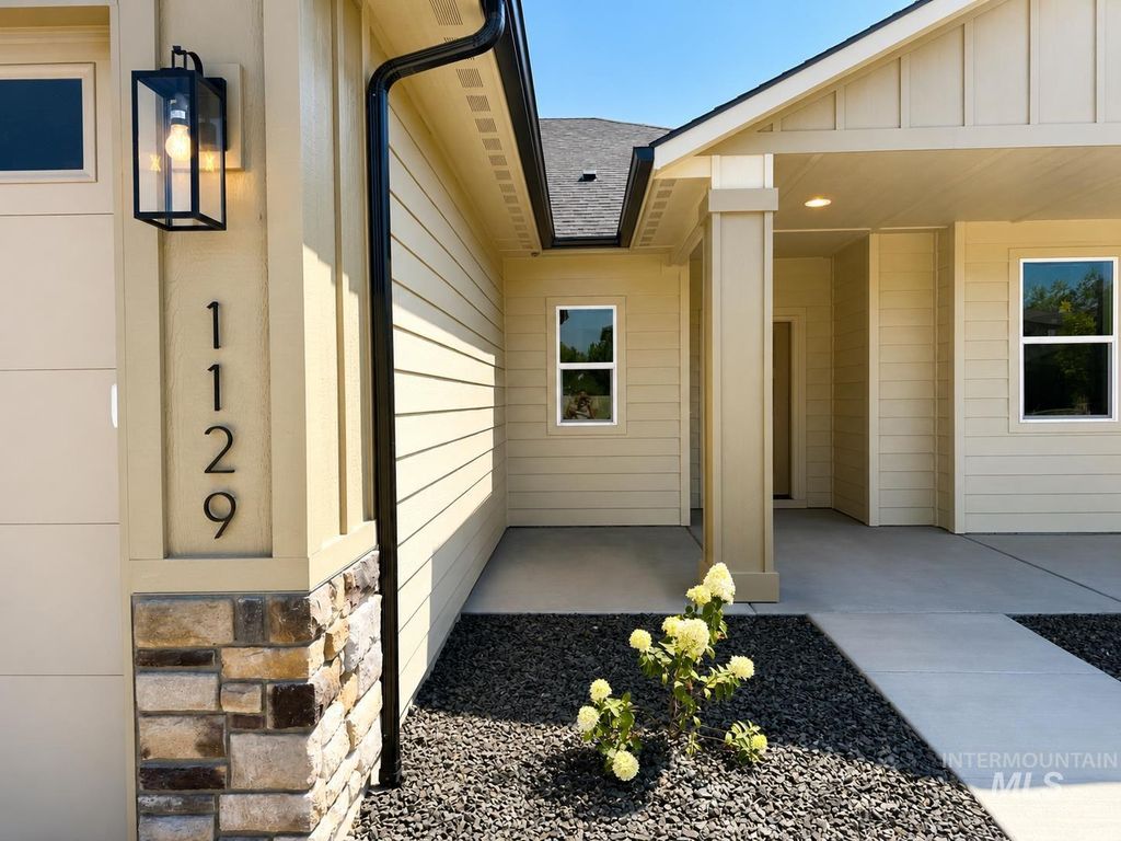 1129 W Recess Way, Kuna, ID 83634 photo 2