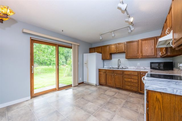 4633 Vista Drive, Bridgman, MI 49106
