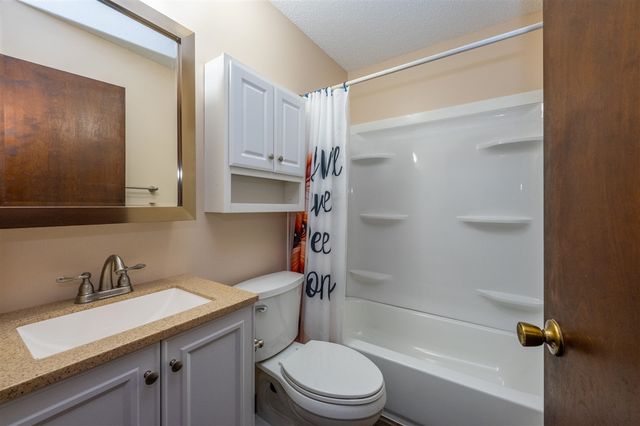 4633 Vista Drive, Bridgman, MI 49106