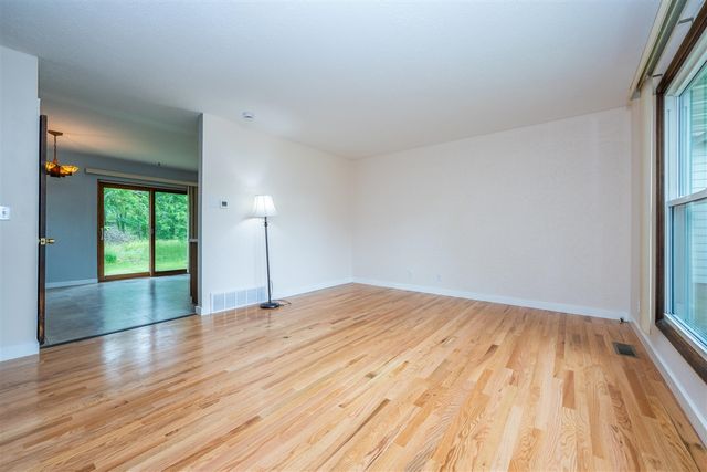 4633 Vista Drive, Bridgman, MI 49106