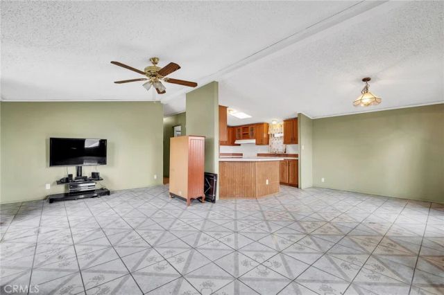 16600 Downey 31, Paramount, CA 90723