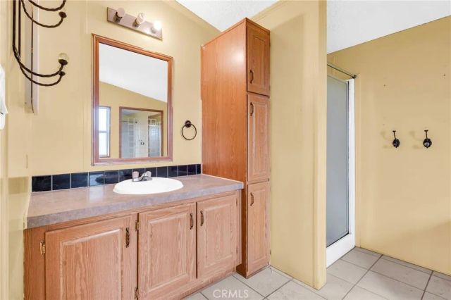 16600 Downey 31, Paramount, CA 90723