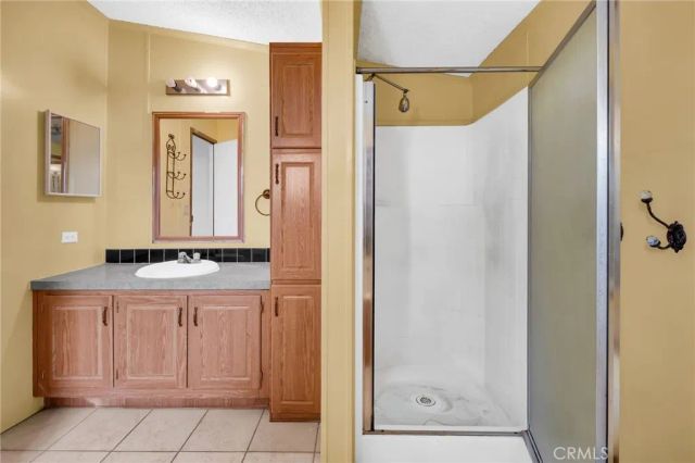 16600 Downey 31, Paramount, CA 90723