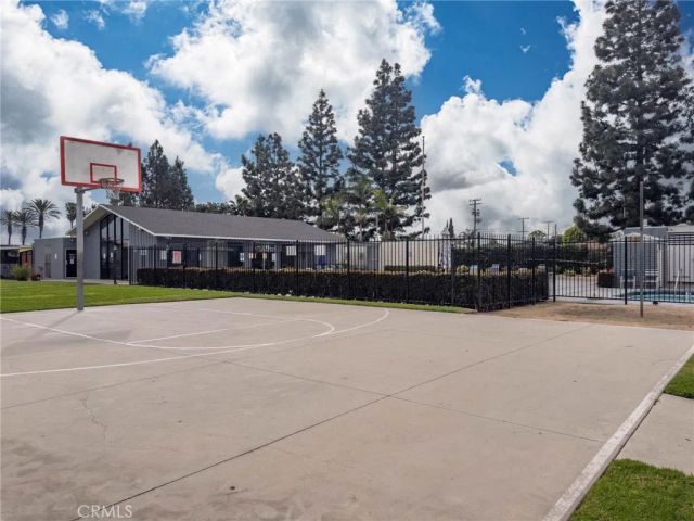 16600 Downey 31, Paramount, CA 90723