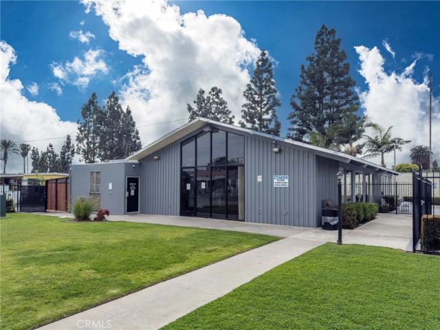 16600 Downey 31, Paramount, CA 90723