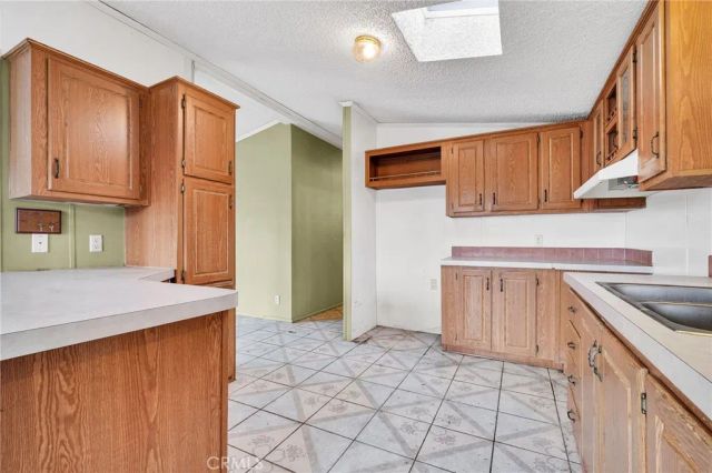 16600 Downey 31, Paramount, CA 90723