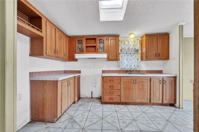 16600 Downey 31, Paramount, CA 90723