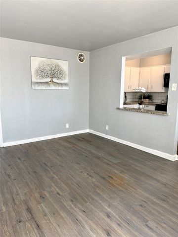 1417 Bennett Avenue A, Dallas, TX 75206