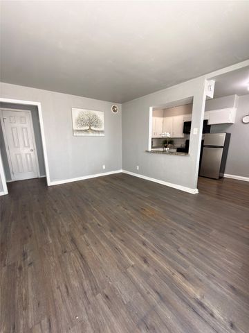 1417 Bennett Avenue A, Dallas, TX 75206