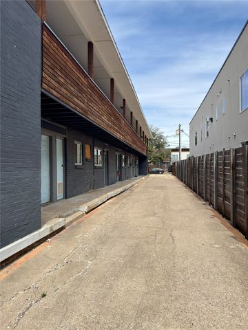 1417 Bennett Avenue A, Dallas, TX 75206