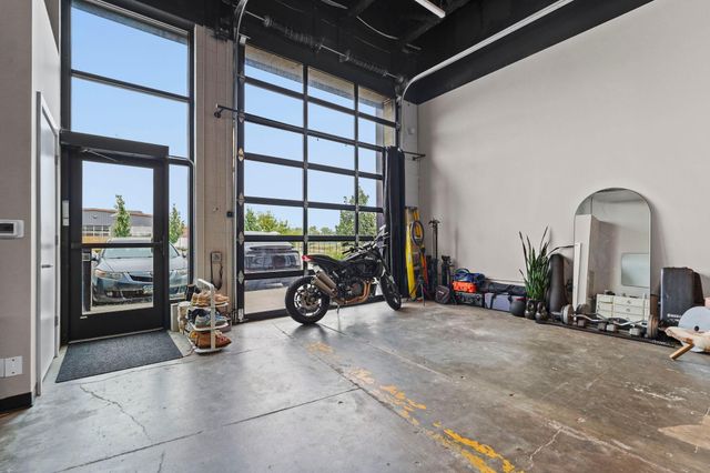 801 SE 9th Street 101, Minneapolis, MN 55414