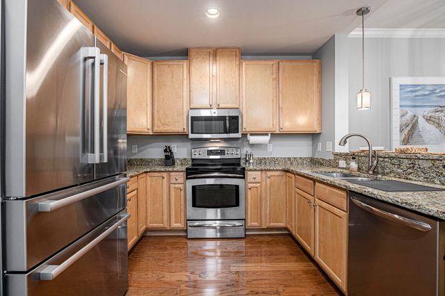 135 Pier View Street 103, Charleston, SC 29492