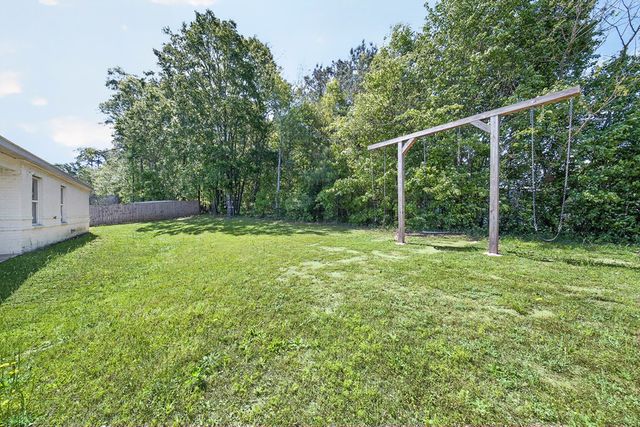 66 Quail Run Avenue, Smiths Station, AL 36877